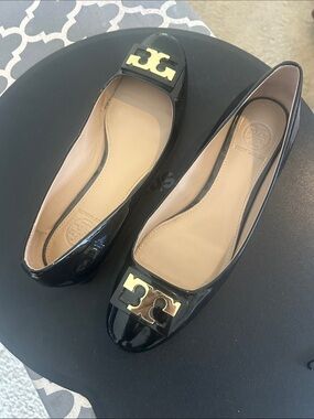 Tory Burch Black Patent Leather Flats with Gold Logo Plaque